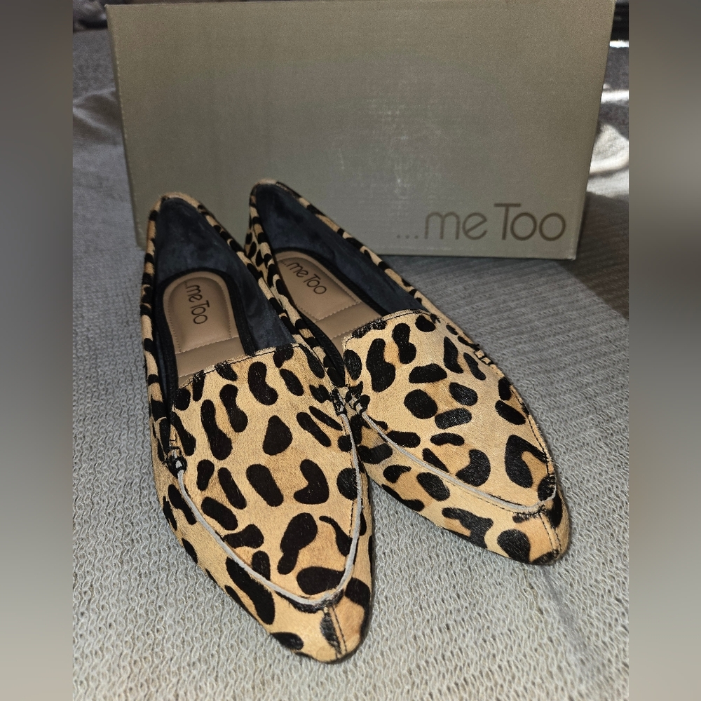 Me Too Black and Tan Animal Print Loafers